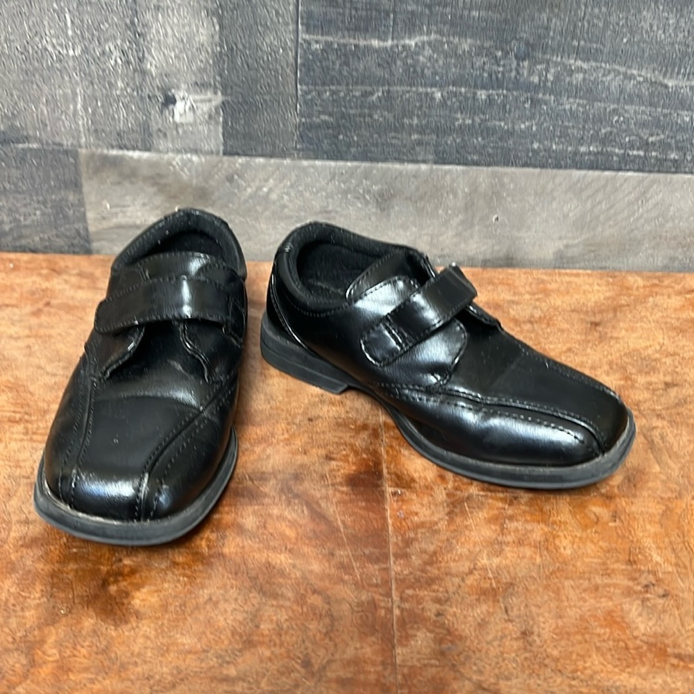 Black Jumping Beans Dress Shoes